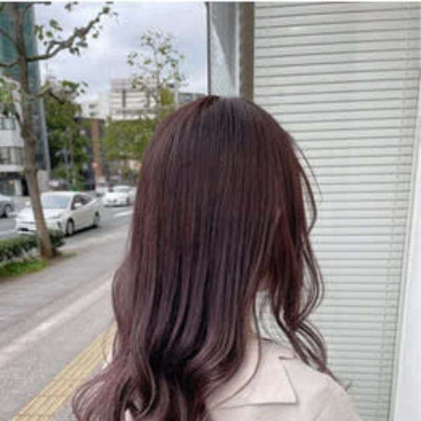 ピンクベージュ