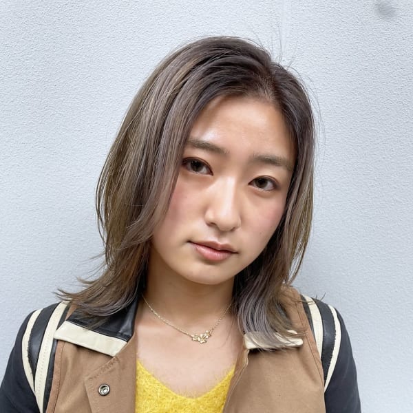 外ハネミディアムウルフ