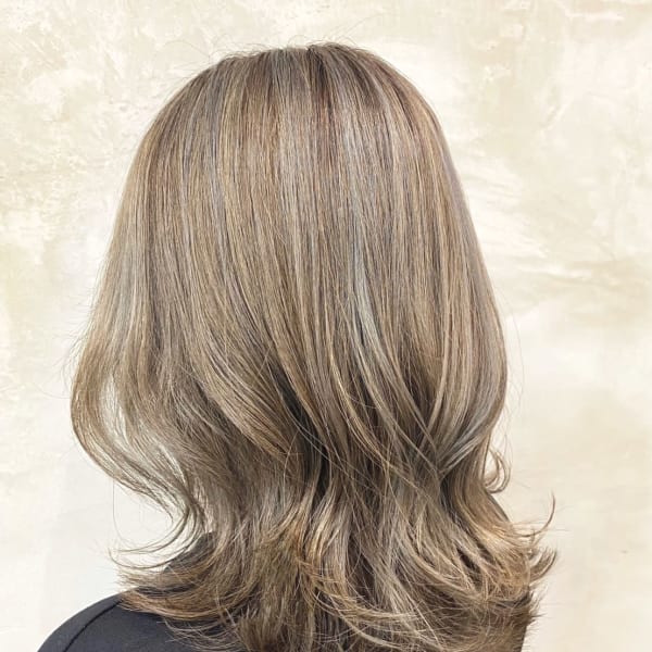 小顔/オリーブカラー/セミウェットウェーブ