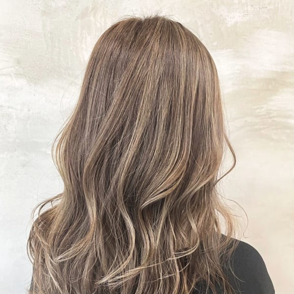 小顔/オリーブカラー/セミウェットウェーブ