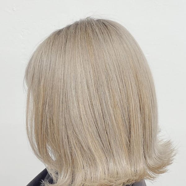 【eha 店長HIRO】切りっぱなし＿外ハネ＿ミニボブ|YUCCA eha 豊中