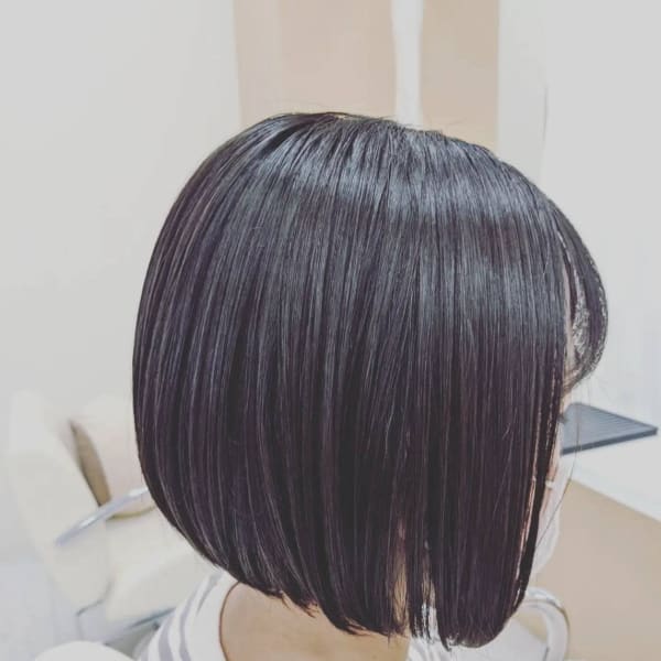 ショートボブ