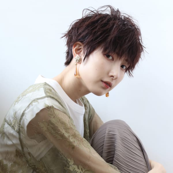 クール×モードショート　カシスベージュ