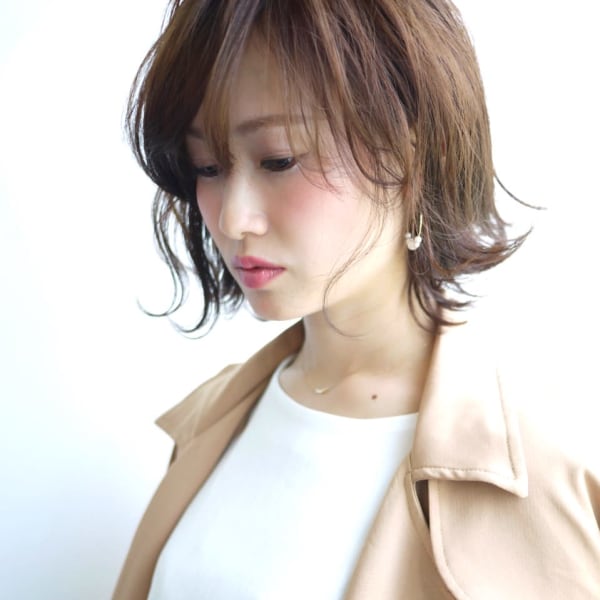 ウェーブ×ミディアム　切りっぱなしボブ×スタイリングアレンジ