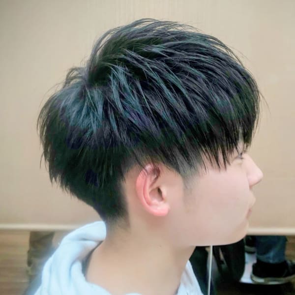 カットサロンタウラアルチザンヘアー×ショート