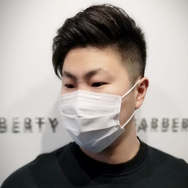 【2wayヘアでビジネスシーンにも】アシメブロック風刈上げ