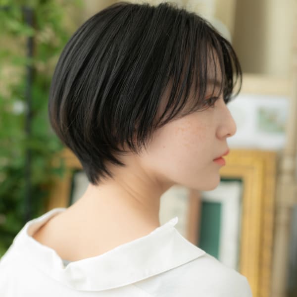 センターパート黒髪前下がりマッシュショート ミニボブ|COVER HAIR bliss【カバーヘア ブリス】北浦和/北浦和西口店