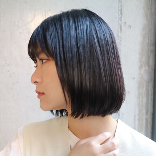 つるんっと艶のあるミニボブ|DaVin