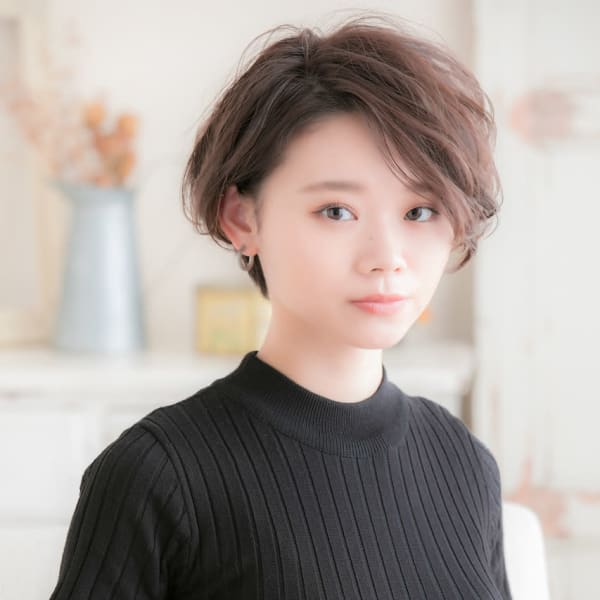 ボーイッシュになりすぎない、ひし形ショート