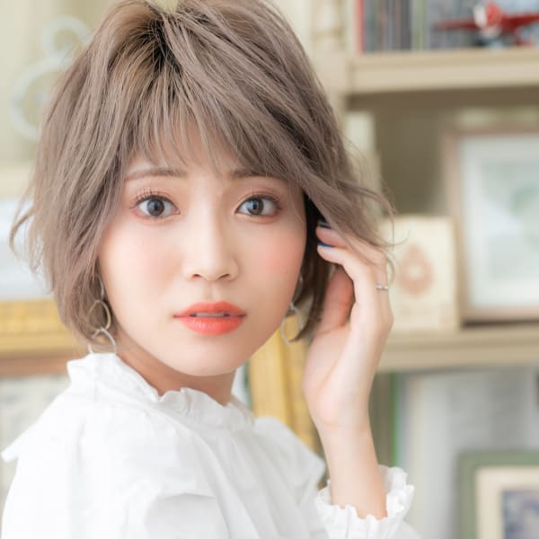 韓国風ショコラアッシュ小顔くせ毛ショート ミニボブ