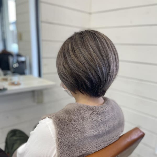 ライラックグレージュ