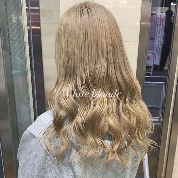 【担当yumi】ホワイトブロンド