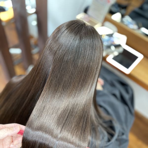 プレミアム髪質改善縮毛矯正|【髪質改善・縮毛矯正専門】美容室イリス 高槻店