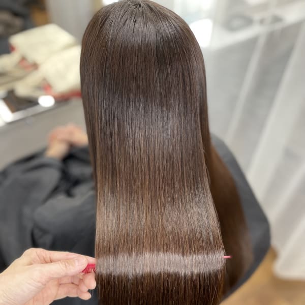 髪質改善ストレートエステ(縮毛矯正)高槻|【髪質改善・縮毛矯正専門】美容室イリス 高槻店