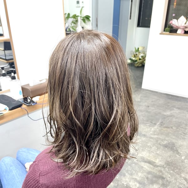 大人レイヤー×グレージュ