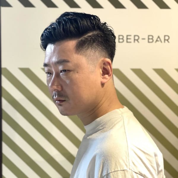 大人のサイドパートスタイル【BARBER-BAR】