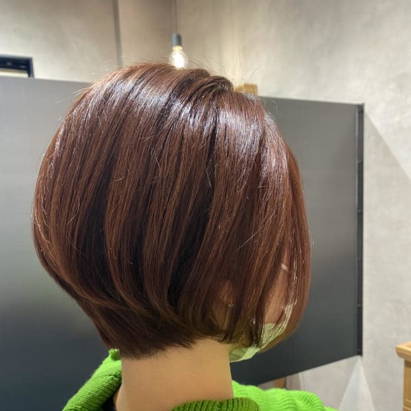 首元スッキリショートボブ