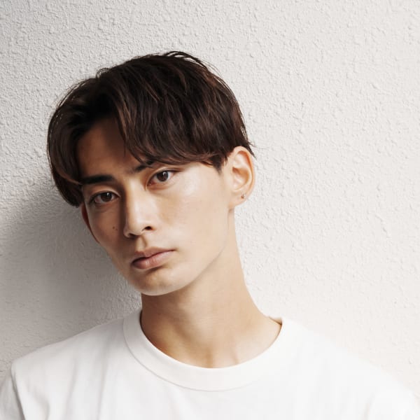 トランクスヘア/センターパート/ダークブラウン|MEN'S HAIR TOKYO 原宿