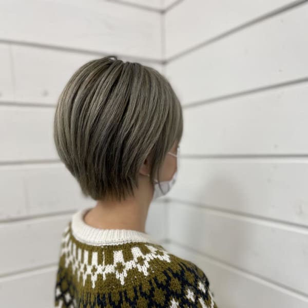 グレージュ ショート