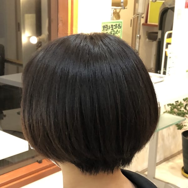 ショートボブ