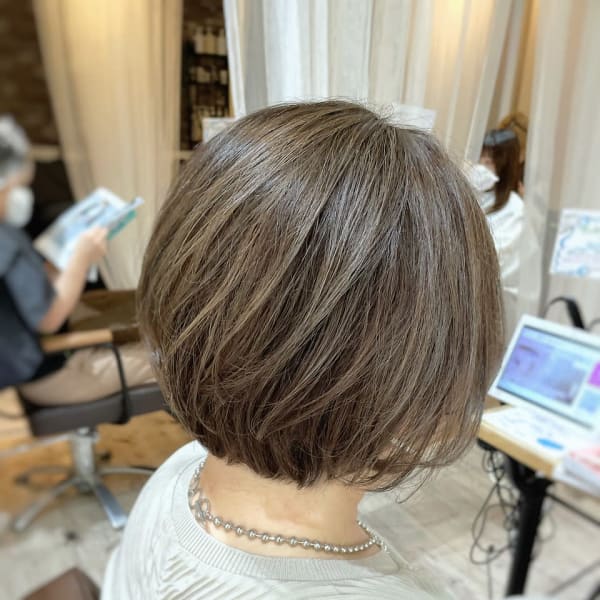 シークレットハイライト×丸みショートボブ