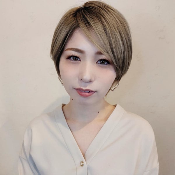 【Luccica】ハイトーンベージュ×ショートボブ