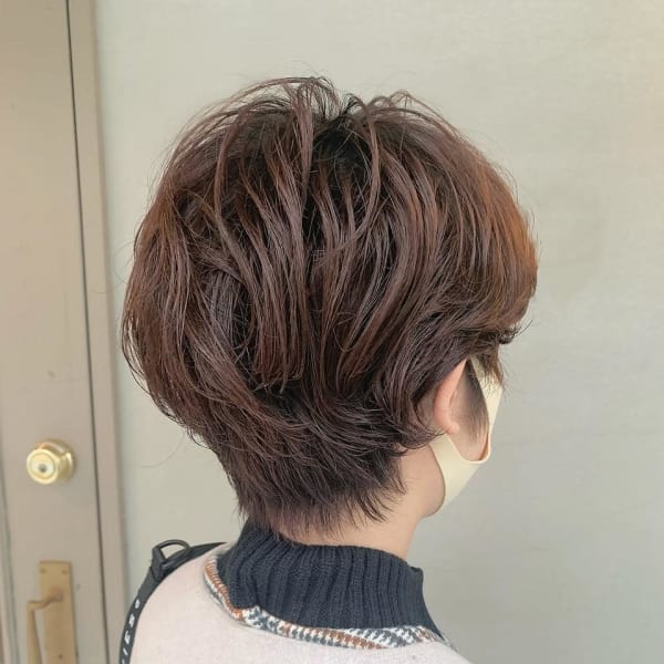 パーマでゆるくしゃマッシュショートヘアスタイル♪