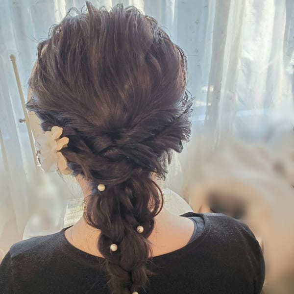 編み下ろしヘアアレンジ