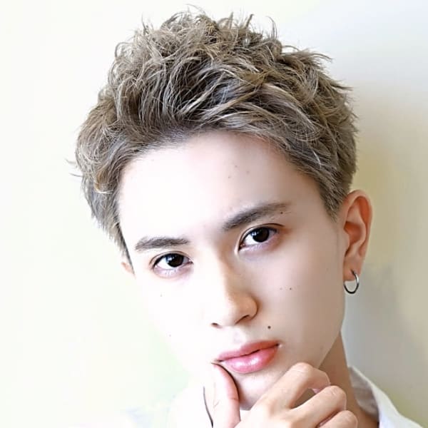 ブリーチ&爽やかショート