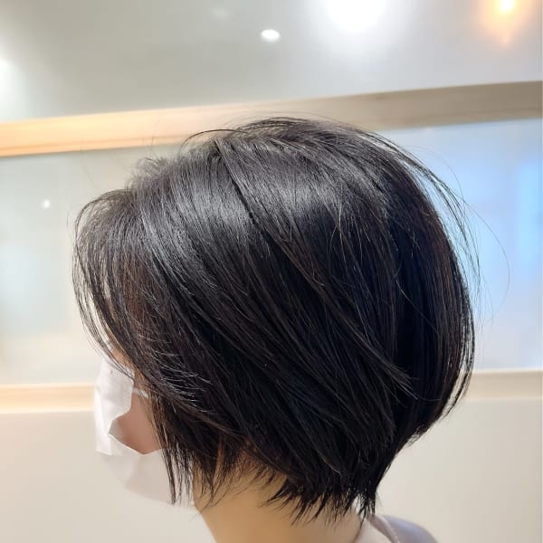 【liesta salon村上】黒髪丸みくびれショート|髪質改善 個室美容室 liesta salon
