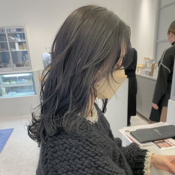 オリーブグレー