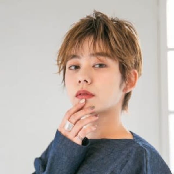 デザインカラー丸みショート