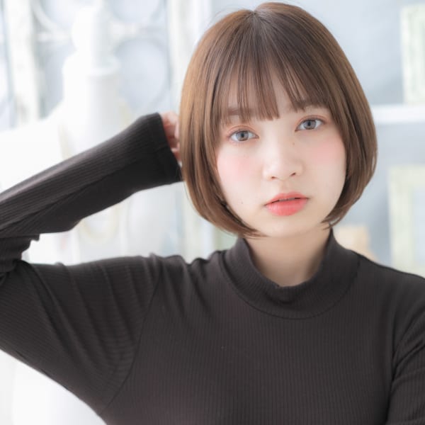 外国人風暖色系カラー小顔切りっぱなしボブ エアストレート