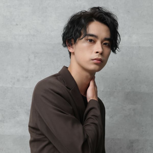 メンズパーマ/前下がり/刈り上げ|ジャック・モアザン　新宿タカシマヤ店