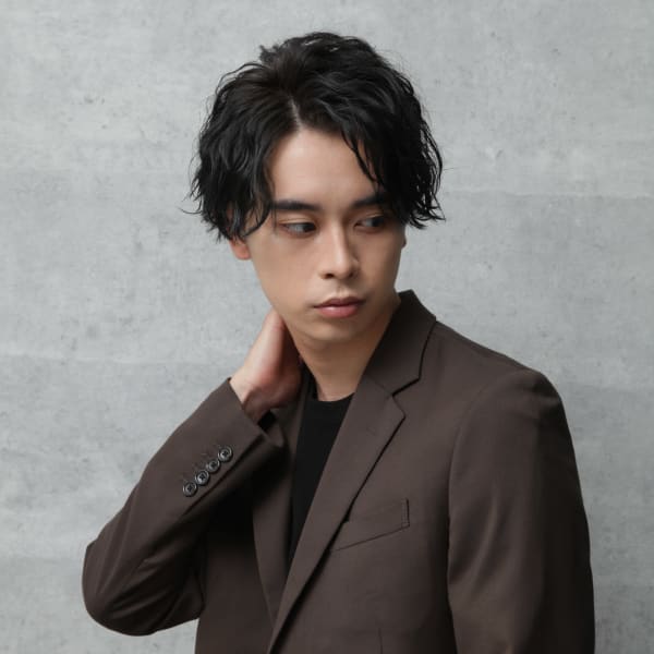 メンズパーマ/前下がり/刈り上げ|ジャック・モアザン　新宿タカシマヤ店