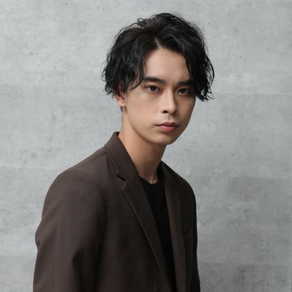 メンズパーマ/前下がり/刈り上げ|ジャック・モアザン　新宿タカシマヤ店