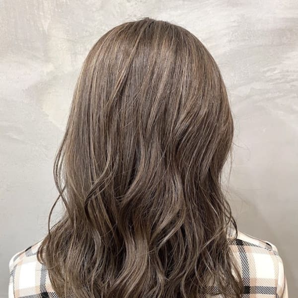 ナチュラルハイライトカラー