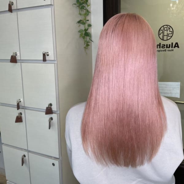 ハイトーンピンクヘア