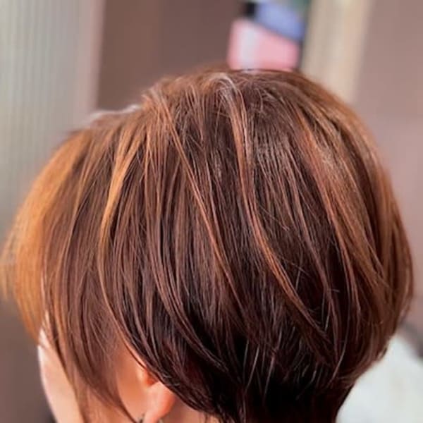 ショートレイヤー　　ワンタッチ　ピンクベージュ