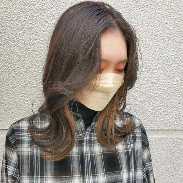 イヤリングカラー×くびれミディ