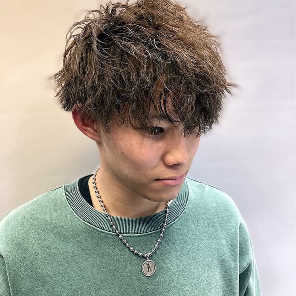 前下りツイストスパイラルパーマ（六本木）（理容室）