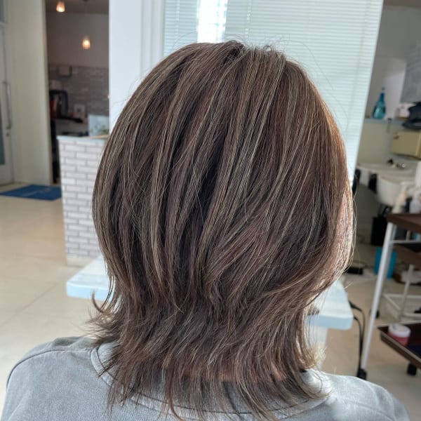 白髪ぼかしハイライトウルフ