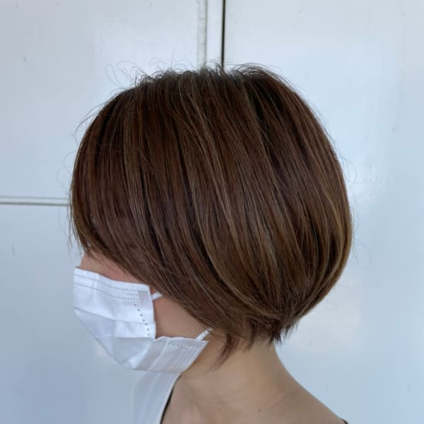 前下がりボブ|Charites