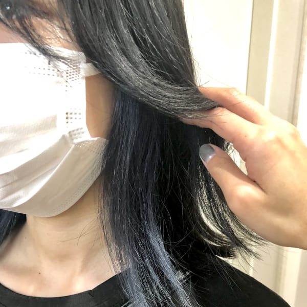 インナーカラー/ネイビー/ブリーチ/イヤリングカラー/福岡