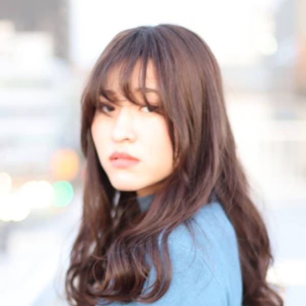 セミロングスタイル