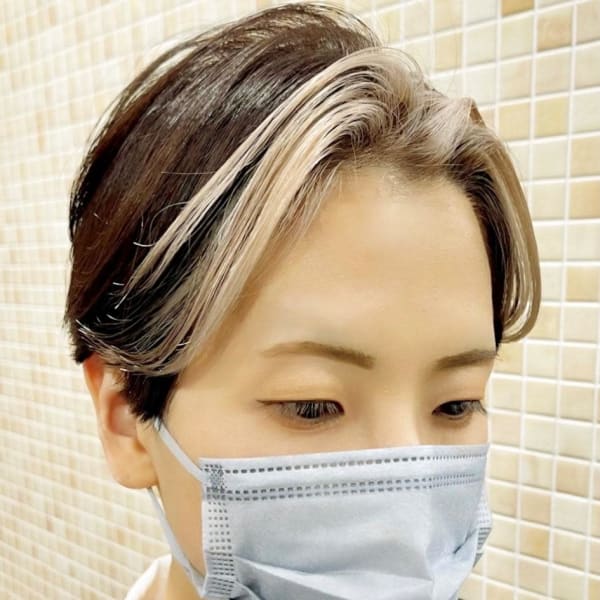 ハンサムショート×フェイスフレーミング×ホワイトベージュ
