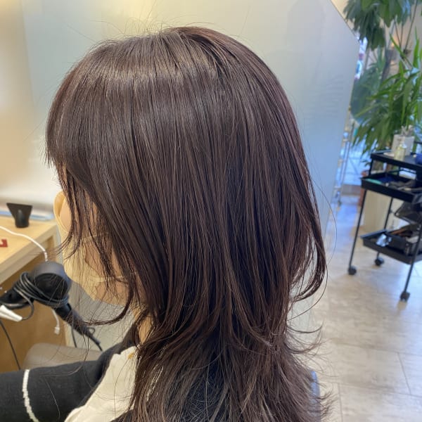 ロングに伸ばせた方お洒落で新しい形!ウルフスタイルはいかが?