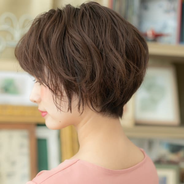 くすみカラーくせ毛風前下がりマッシュボブ 暖色系カラー