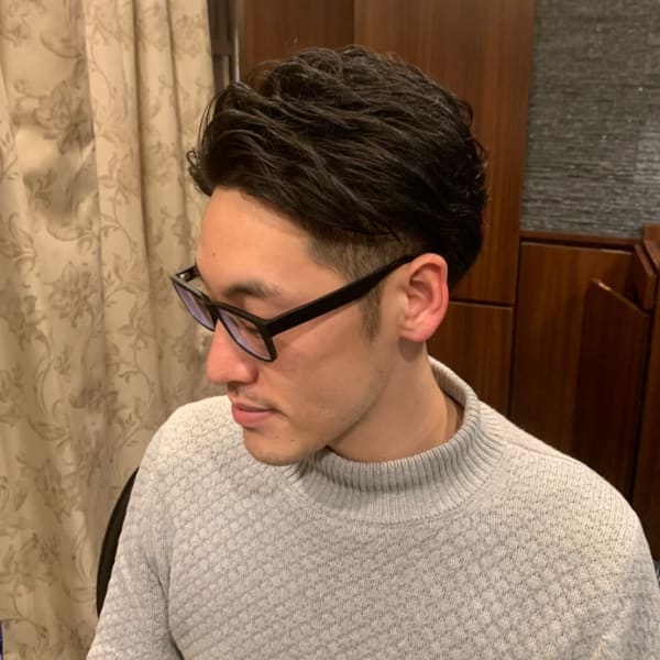 ネオ７：３ツーブロスタイル【ヒロ銀座】