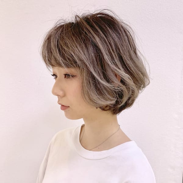 くすみカラー　ラベージュ　大人可愛い似合わせボブ